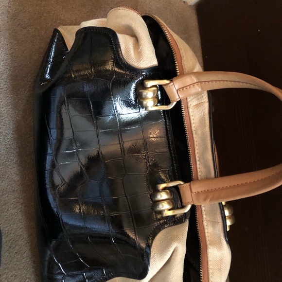 Tassel Bag - Picture 3 of 4